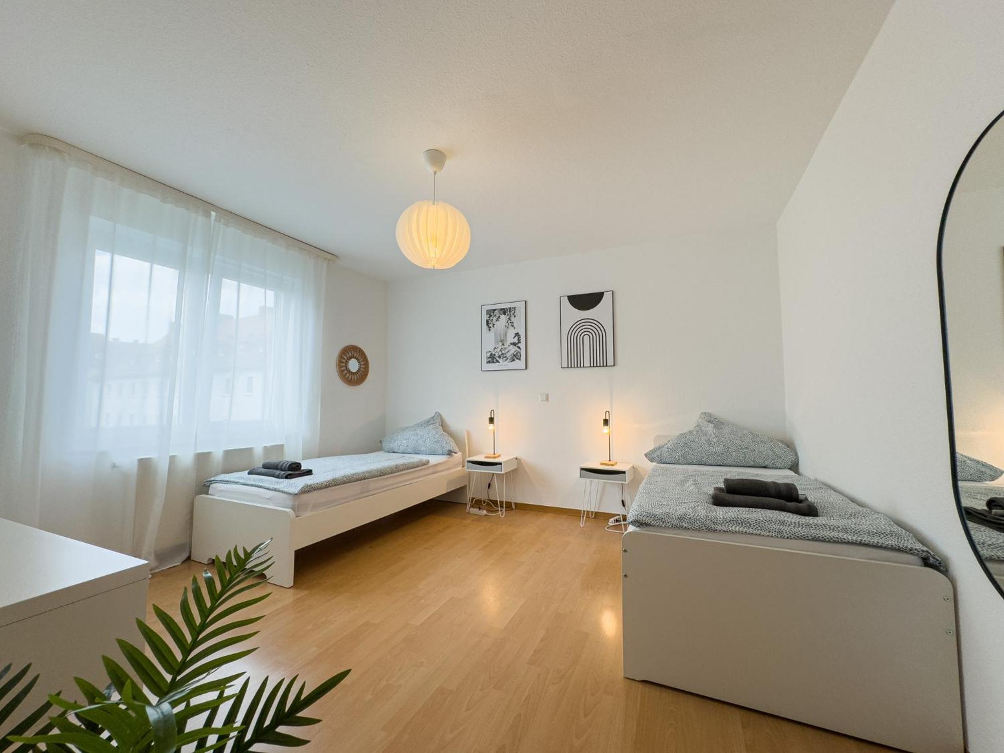 110Qm - 4 Zimmer - Privat Parkplatz - Zentral - Balkon - Mallibase Apartments Kassel Luaran gambar