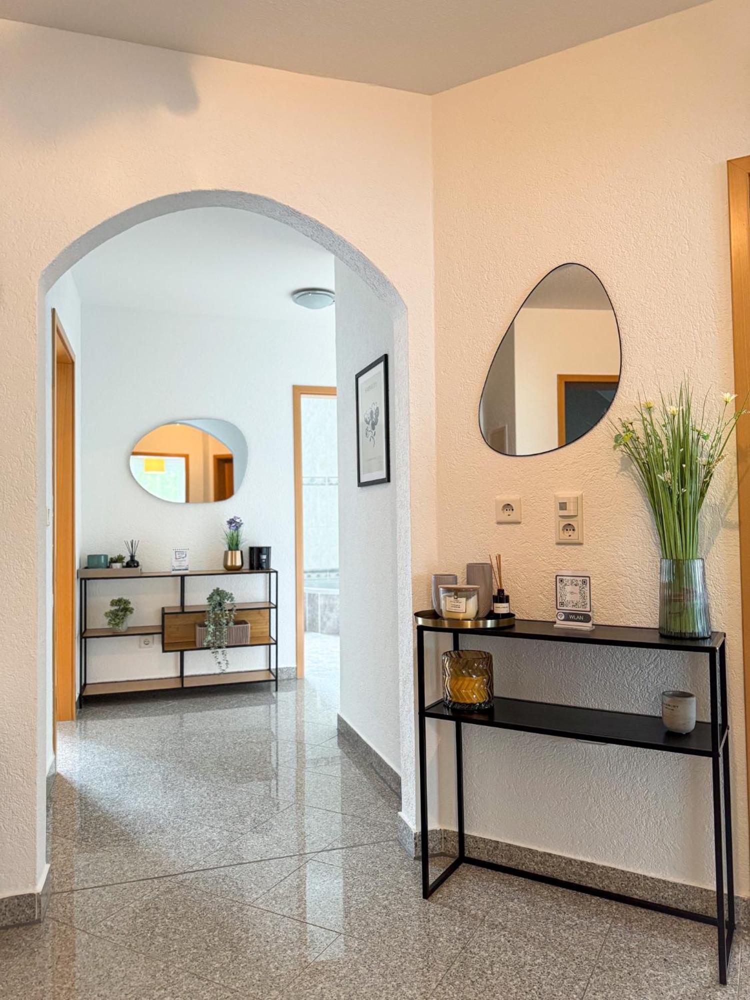 110Qm - 4 Zimmer - Privat Parkplatz - Zentral - Balkon - Mallibase Apartments Kassel Luaran gambar