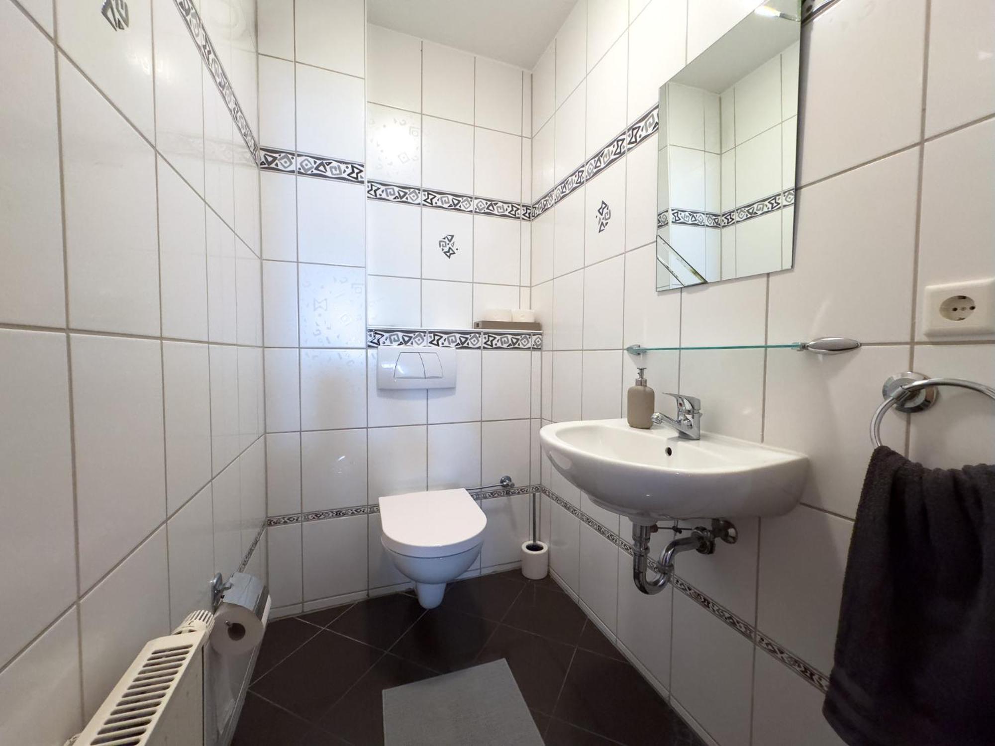110Qm - 4 Zimmer - Privat Parkplatz - Zentral - Balkon - Mallibase Apartments Kassel Luaran gambar